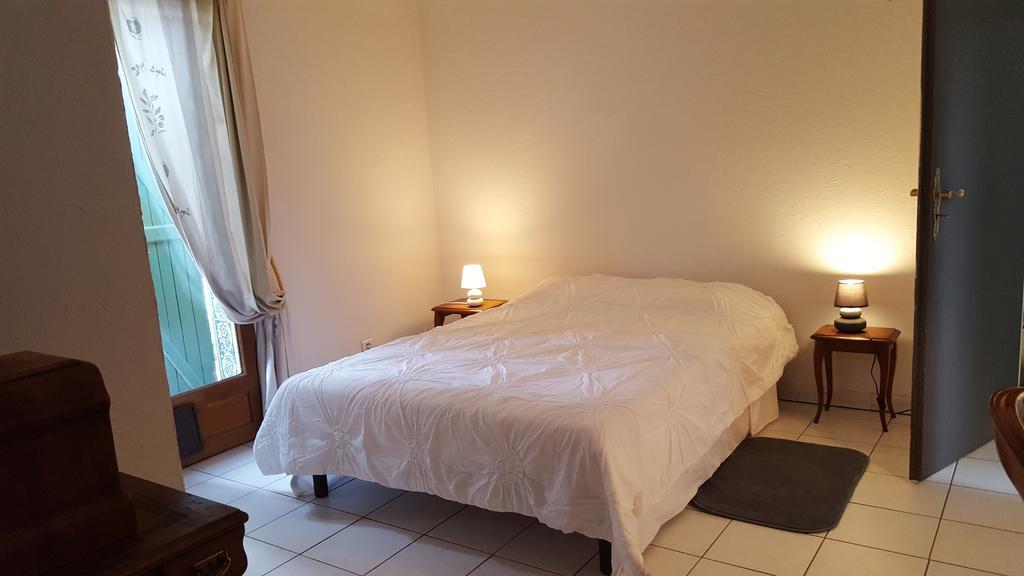Aux Oliviers Hotell Homps  Eksteriør bilde